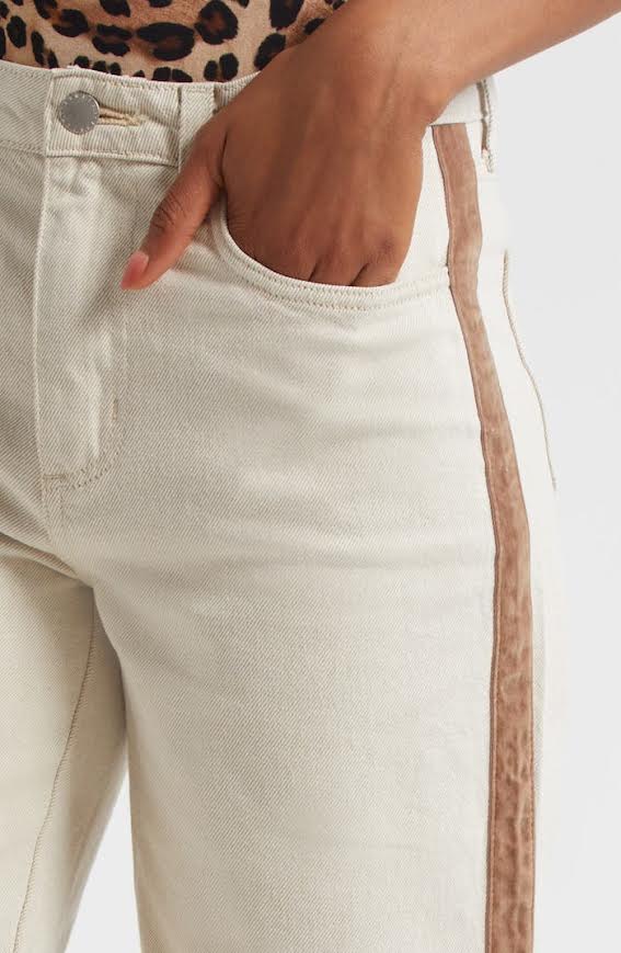 L'agence Jones Ultra High Rise Stovepipe Jeans In Desert Tan/Taupe