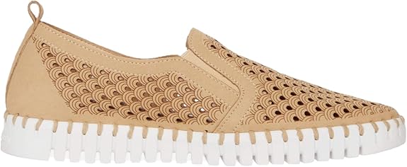 Ilse Jacobsen Flat Tulip Shoe 140 Latte