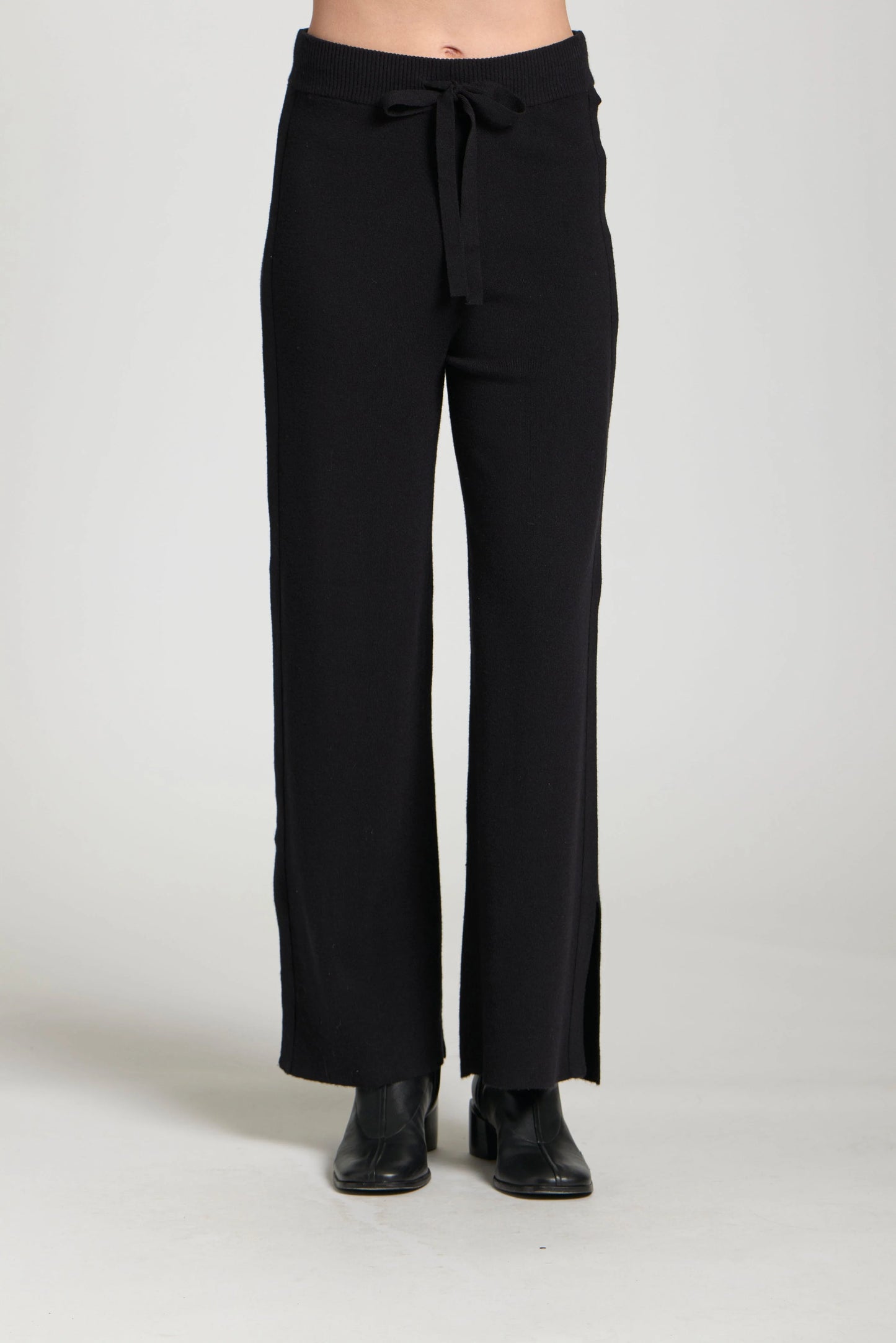 APNY Pull-On Pant With Split Hem - Black