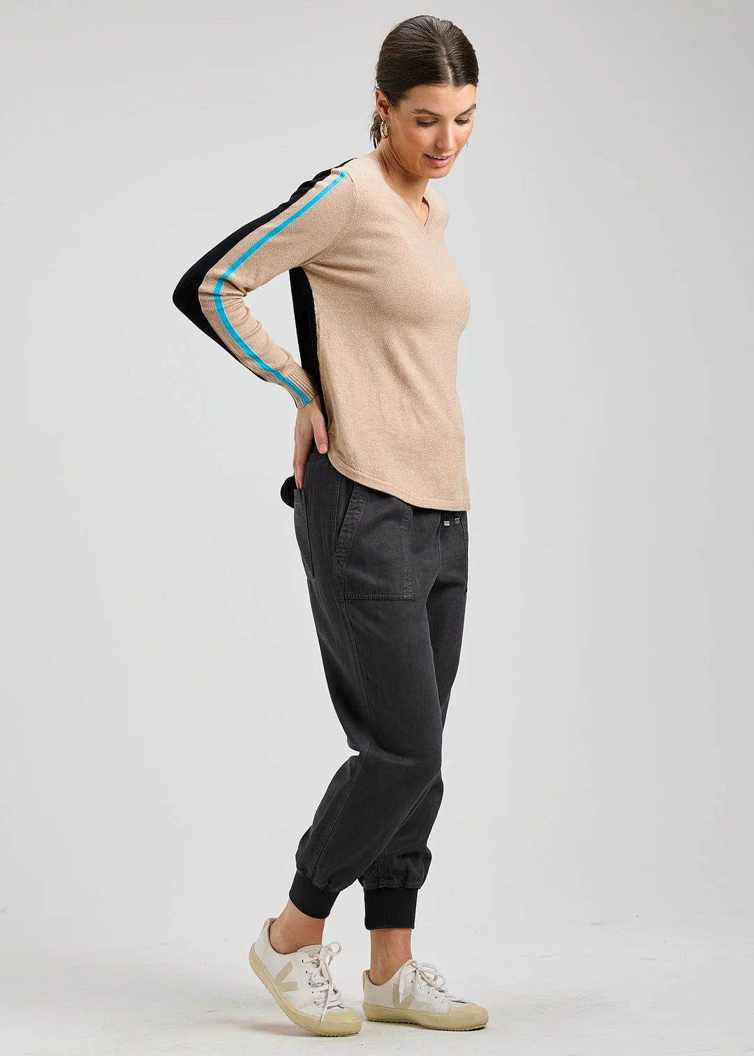 Zaket & Plover Rounded Bottom Vee Sweater - Almond