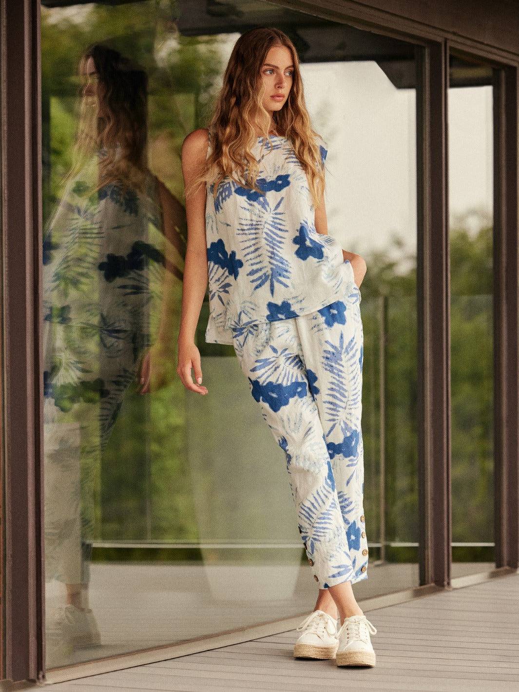 Charlie B Linen Jogger Pants with Button Detail - Blue Floral
