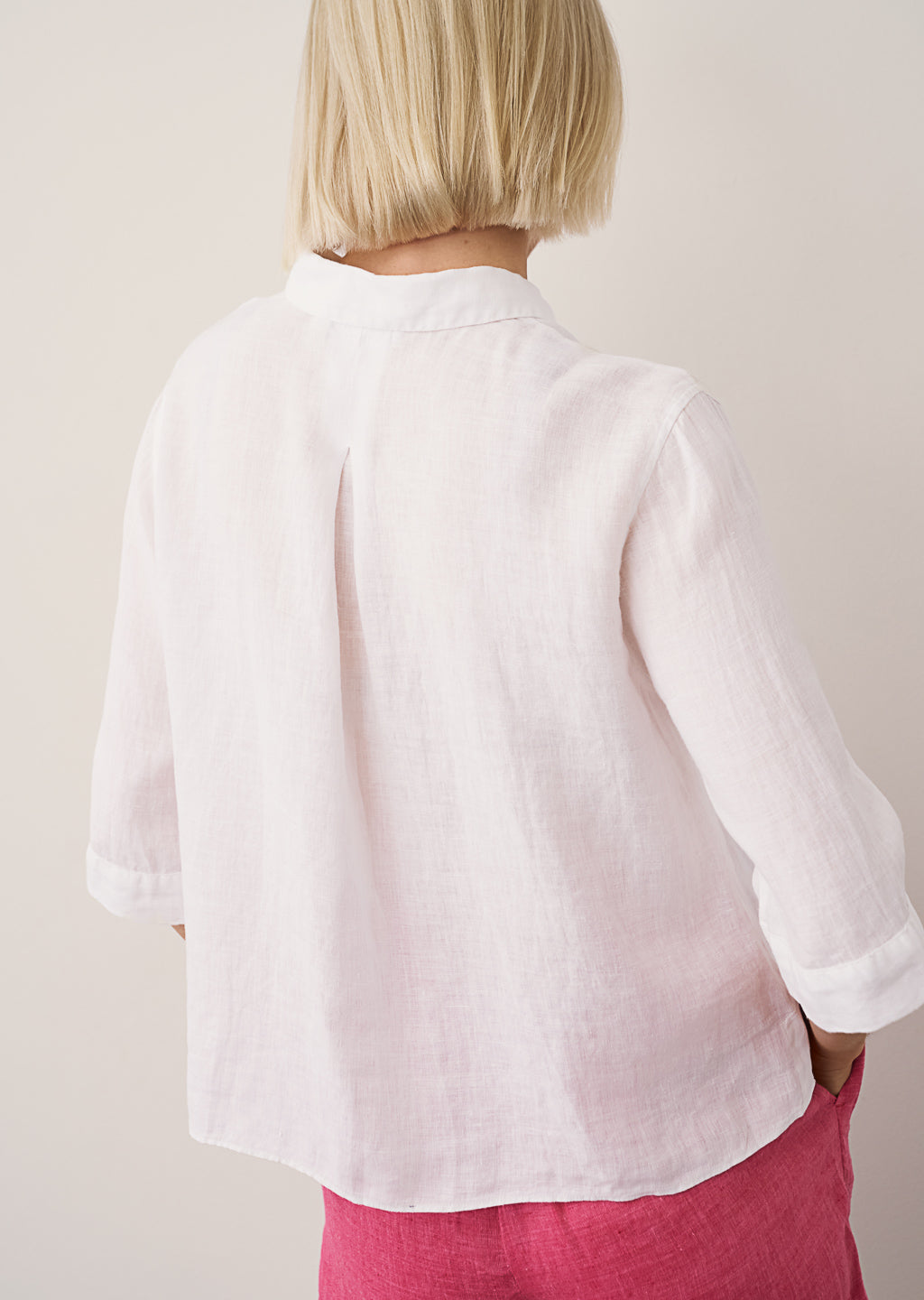 0039 Italy Bea Uni Linen Blouse White