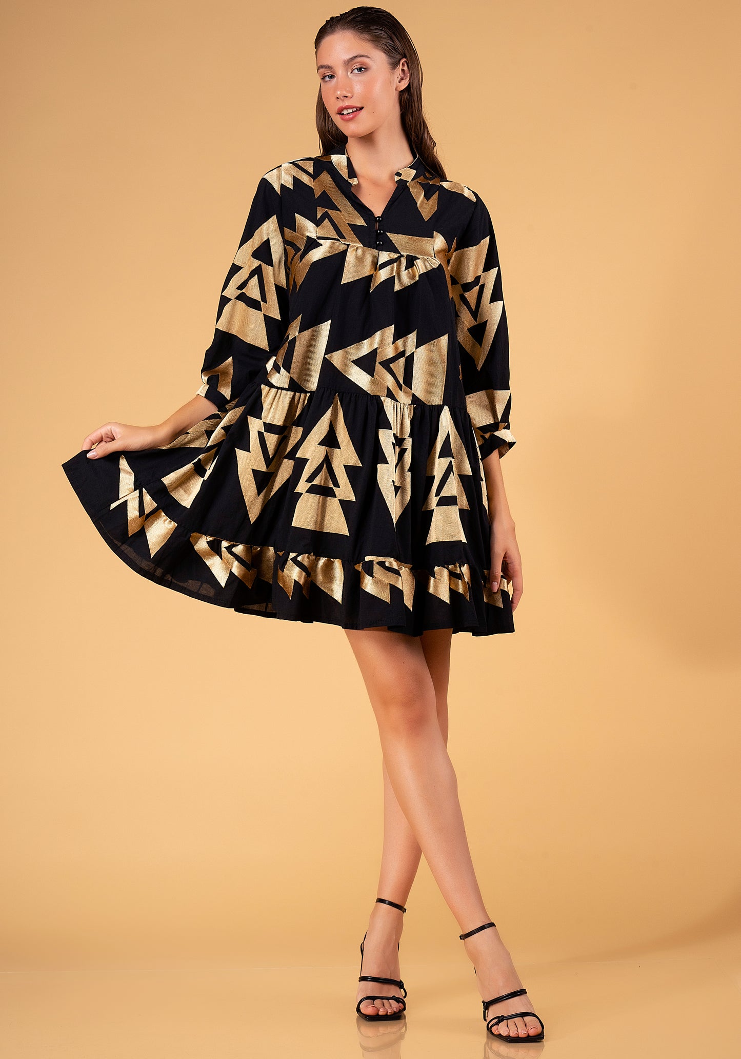 Aether Concept Short Dress Black / Gold