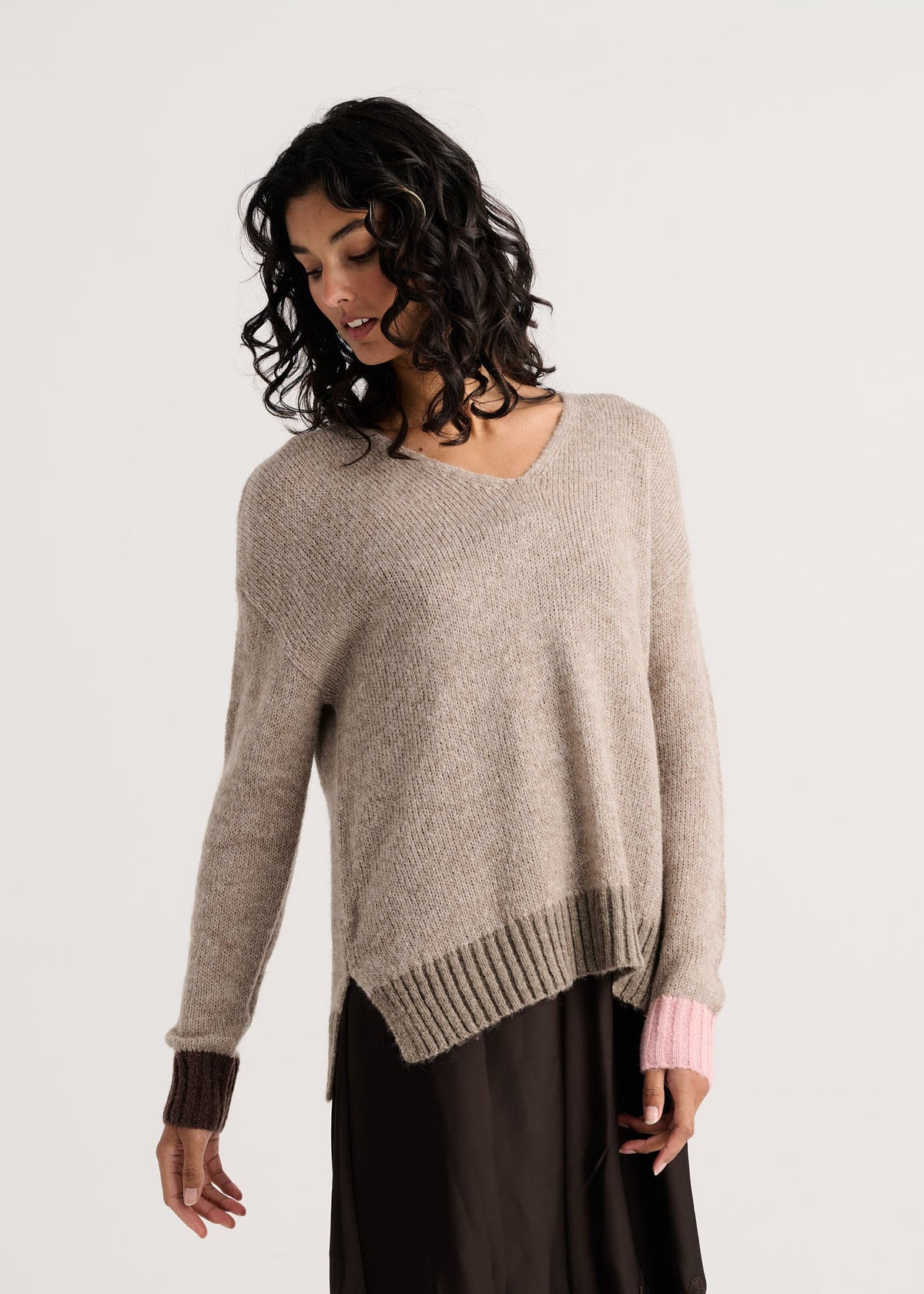 Zaket & Plover Casual Luxe V Neck Sweater