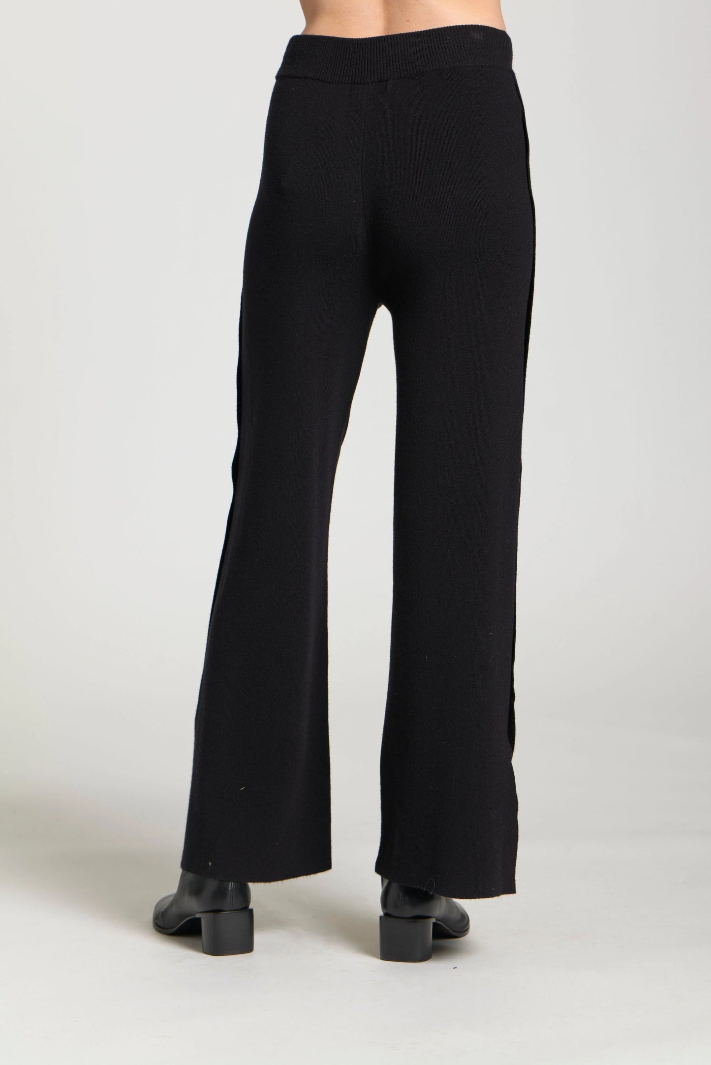 APNY Pull-On Pant With Split Hem - Black