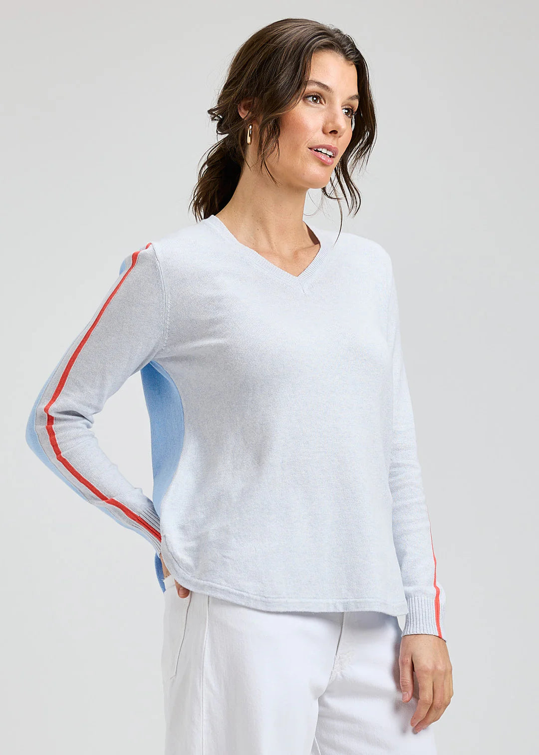 Zaket & Plover Rounded Bottom Vee Sweater - Ice