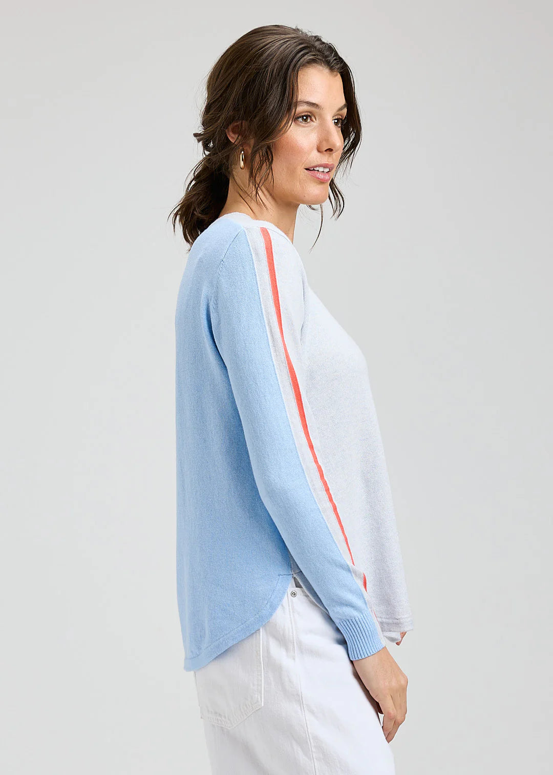 Zaket & Plover Rounded Bottom Vee Sweater - Ice