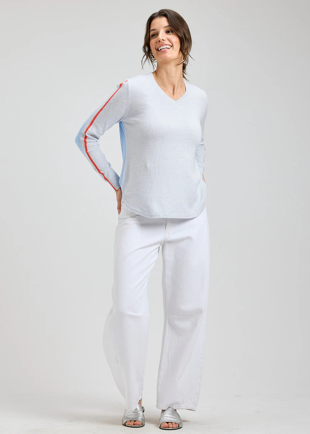 Zaket & Plover Rounded Bottom Vee Sweater - Ice